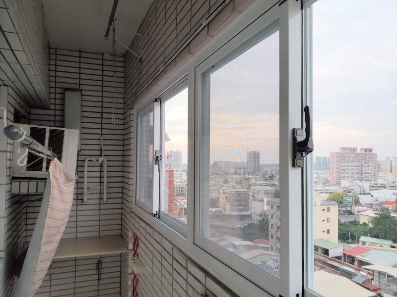 台南 陽台 橫拉氣密窗 專業 規劃 安裝